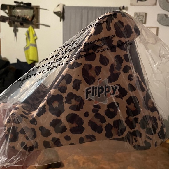 Cheetah FLIPPY - Picture 2 of 3